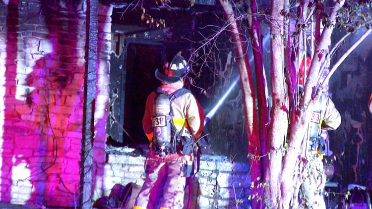 One person dies, another person and a dog rescued from Blakeley Drive house fire — KENS 5 (San Antonio), Pearland Health news