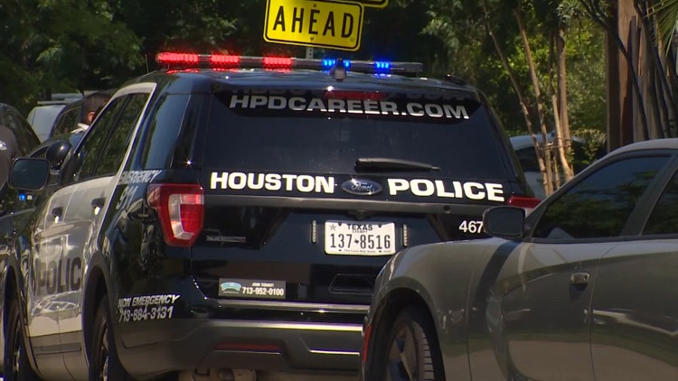 Houston police report shows 17 immigration-related transfers to ICE in latest quarter — Pearland Community news